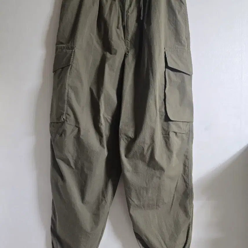[BUNJANG] Uniqlo Cargo Pants L Size / 유니클로 카고 팬츠 L 사이즈