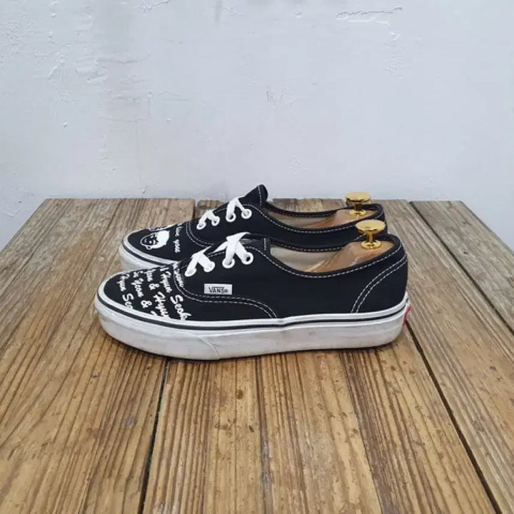 [BUNJANG] Vans Black Custom Sneakers (240MM) / Vans 반스 블랙 커스텀 스니커즈 (240MM)
