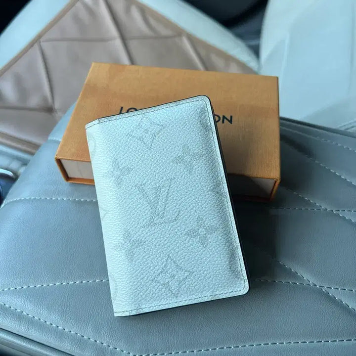 [BUNJANG] Louis Vuitton White Monogram Organizer / 루이비통 화이트 모노그램 오거나이저