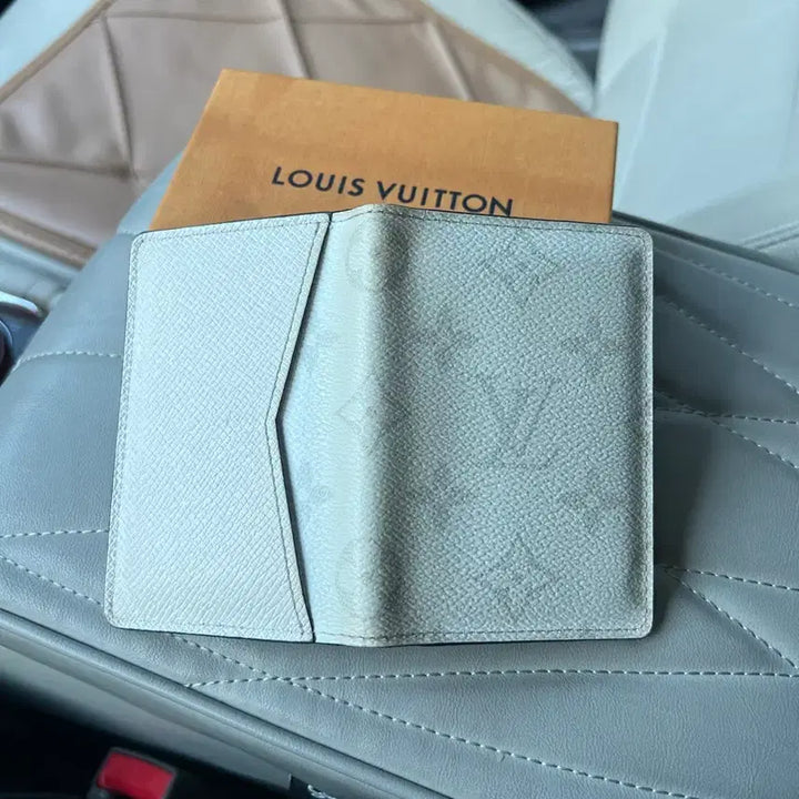 [BUNJANG] Louis Vuitton White Monogram Organizer / 루이비통 화이트 모노그램 오거나이저