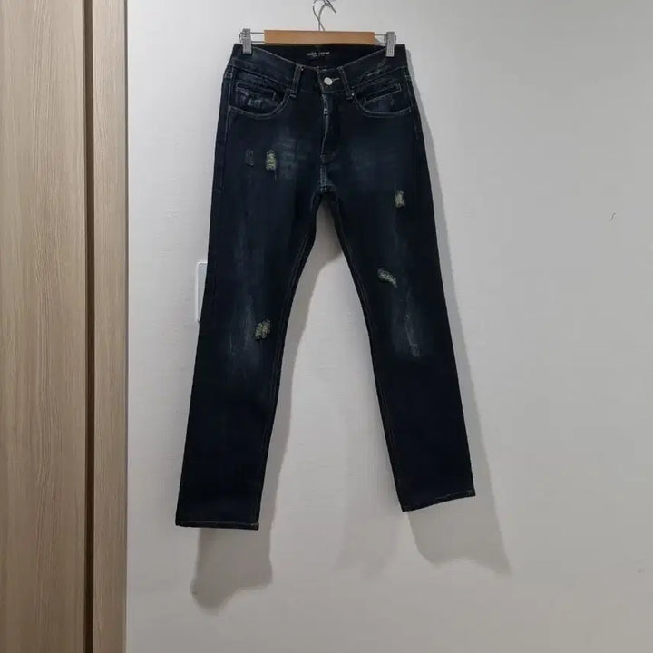[BUNJANG] Dolce &amp; Gabbana Distressed Jeans Size 44 / 돌체앤가바나 데미지 청바지 44