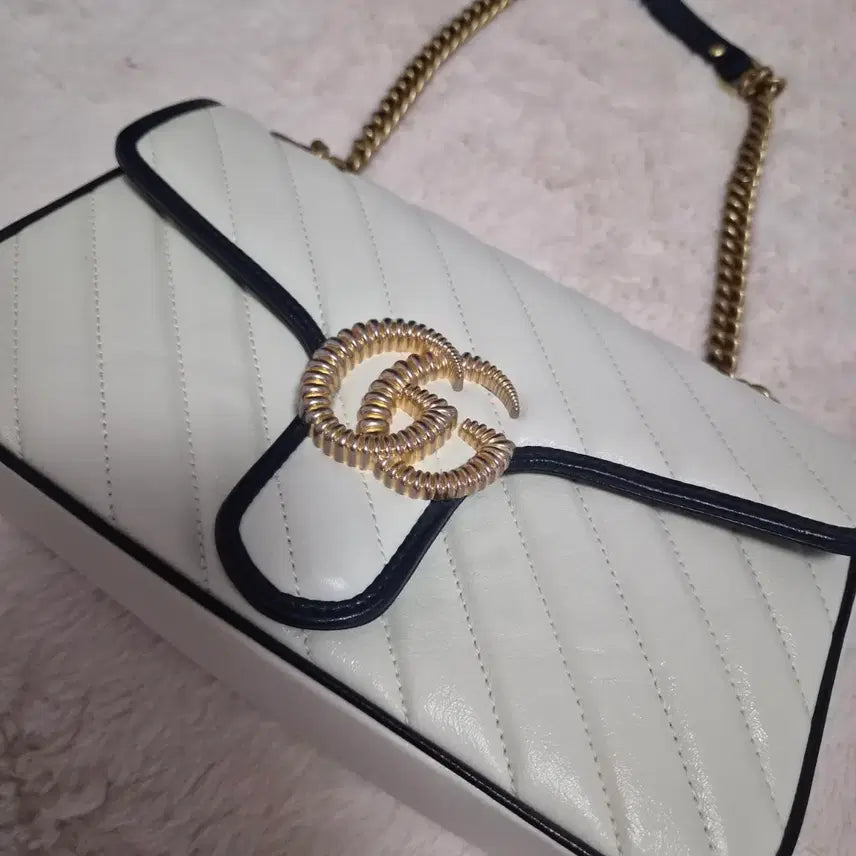 [BUNJANG] Matel White G Chain Shoulder Bag / 마틀 화이트 G 체인 숄더백 새상품