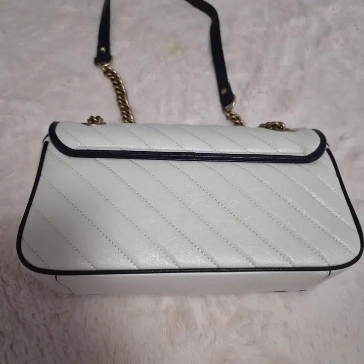 [BUNJANG] Matel White G Chain Shoulder Bag / 마틀 화이트 G 체인 숄더백 새상품