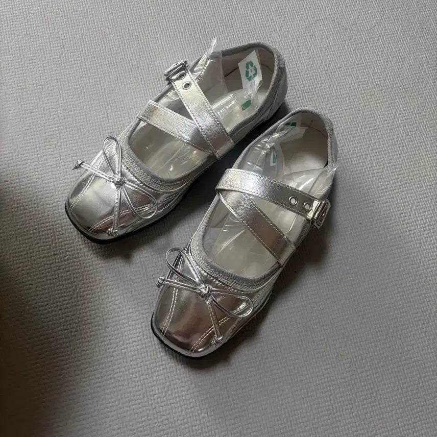 [BUNJANG] Silver Mary Jane Flats / 실버 메리제인 단화 구두 운동화