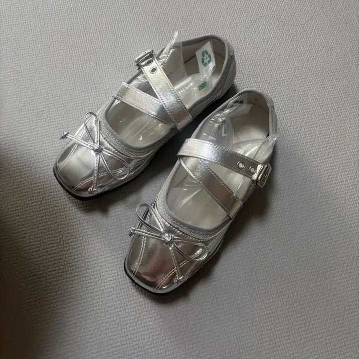 [BUNJANG] Silver Mary Jane Flats / 실버 메리제인 단화 구두 운동화