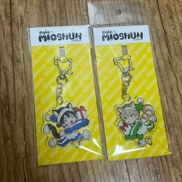 [BUNJANG] Etrange Beach Etrange Spring Breeze Acrylic Keyring Set / 해변의 에트랑제 봄바람의 에트랑제 아크릴 키링 세트