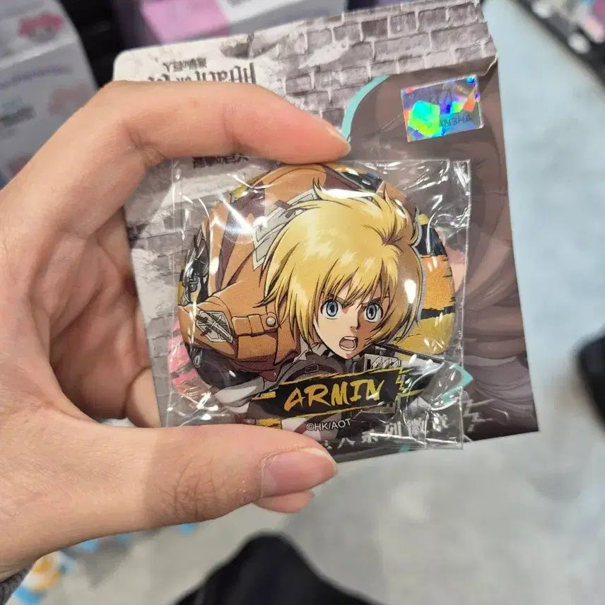 [BUNJANG] Attack on Titan Armin Can Badge (Sealed) / 진격의거인 아르민 캔뱃지 미개봉
