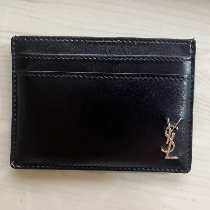 [BUNJANG] Saint Laurent Matelassé Leather Tiny Silver Monogram Card Case Black / 입생로랑 카드지갑 판매합니다