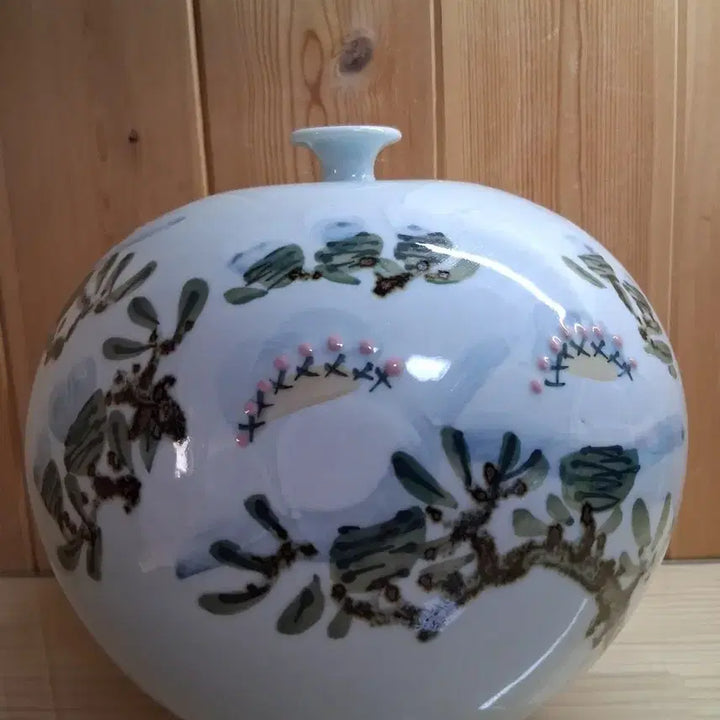 [BUNJANG] Korean Celadon Porcelain Jar with Flower and Tree Motif / 꽃 그림  행꼬 도자기