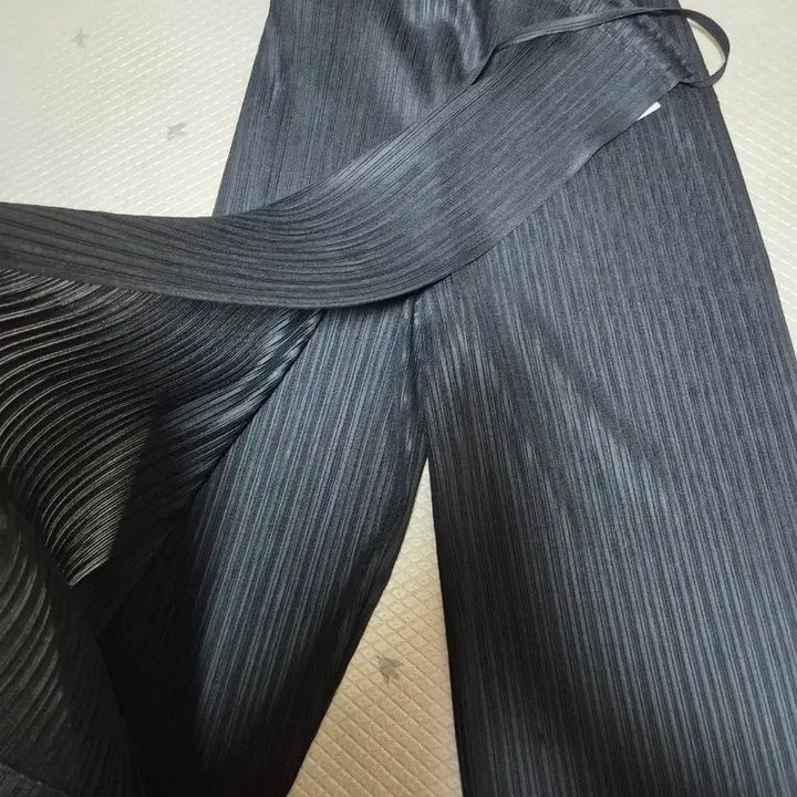 [BUNJANG] FLY PLTZ Ribbed Pleated Pants / FLY PLTZ 립플리츠바지