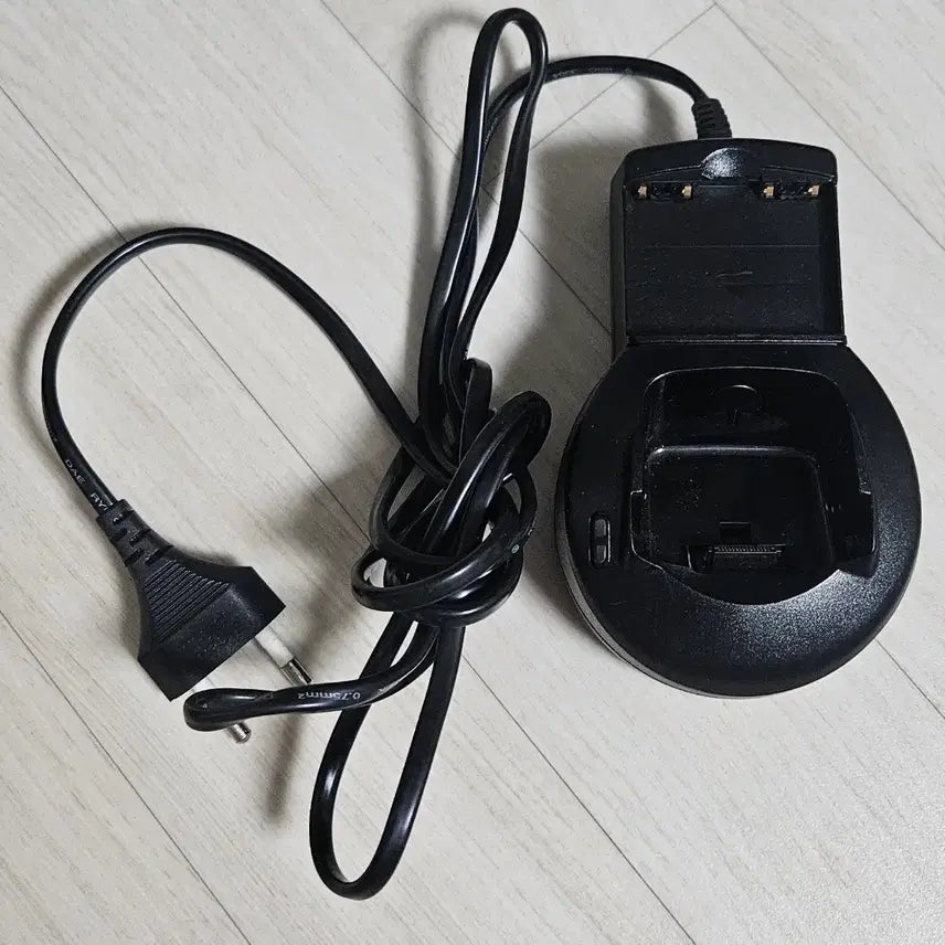 [BUNJANG] Motorola StarTAC SPN4651B Charging Cradle / 모토로라 스타택 충전거치대 SPN4651B