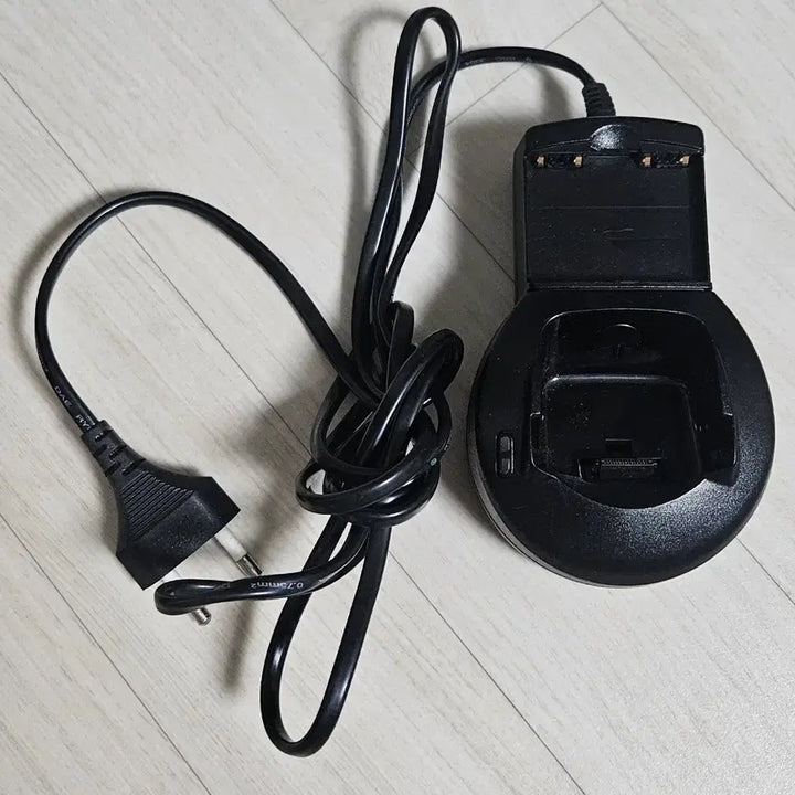 [BUNJANG] Motorola StarTAC SPN4651B Charging Cradle / 모토로라 스타택 충전거치대 SPN4651B