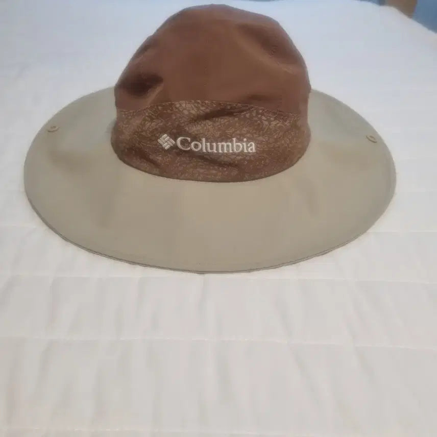 [BUNJANG] Columbia Safari Hat (Size S) / 컬럼비아 사파리모자 S