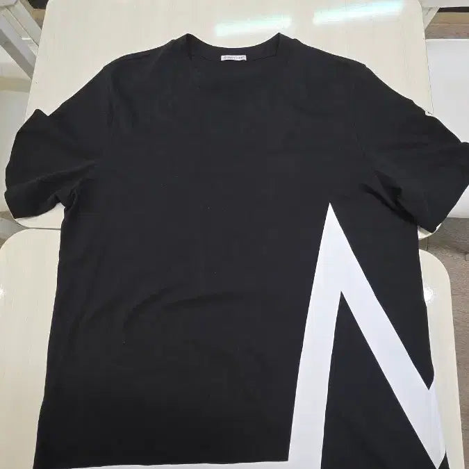 [BUNJANG] Moncler Logo Patch T-Shirt / 몽클레오와펜패치로고반팔티(급처분합니다)