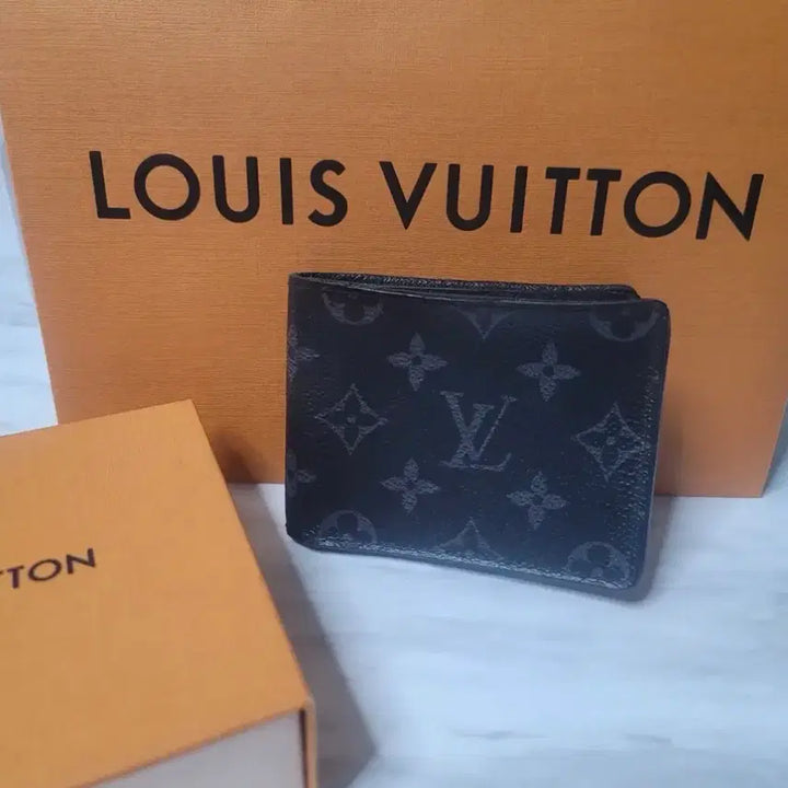 [BUNJANG] Louis Vuitton Monogram Eclipse Wallet / (정품/s급) 루이비통 모노그램 이클립스 지갑
