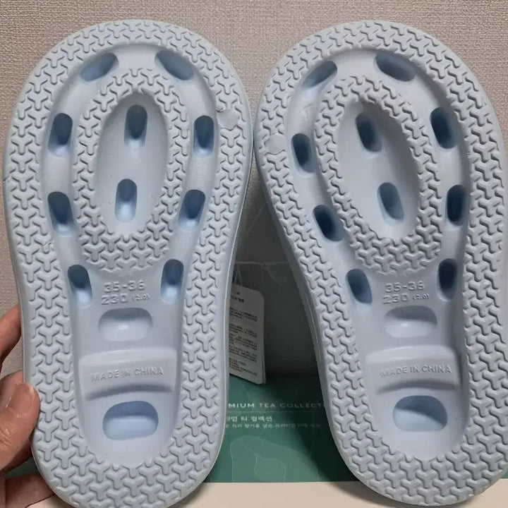 [BUNJANG] Hello Kitty Blue Slippers / 헬로키티 슬리퍼 하늘색
