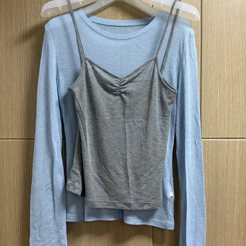 [BUNJANG] Thanat Shirring 2-Way Sleeve Top / 타낫 Shirring 2way sleeve top