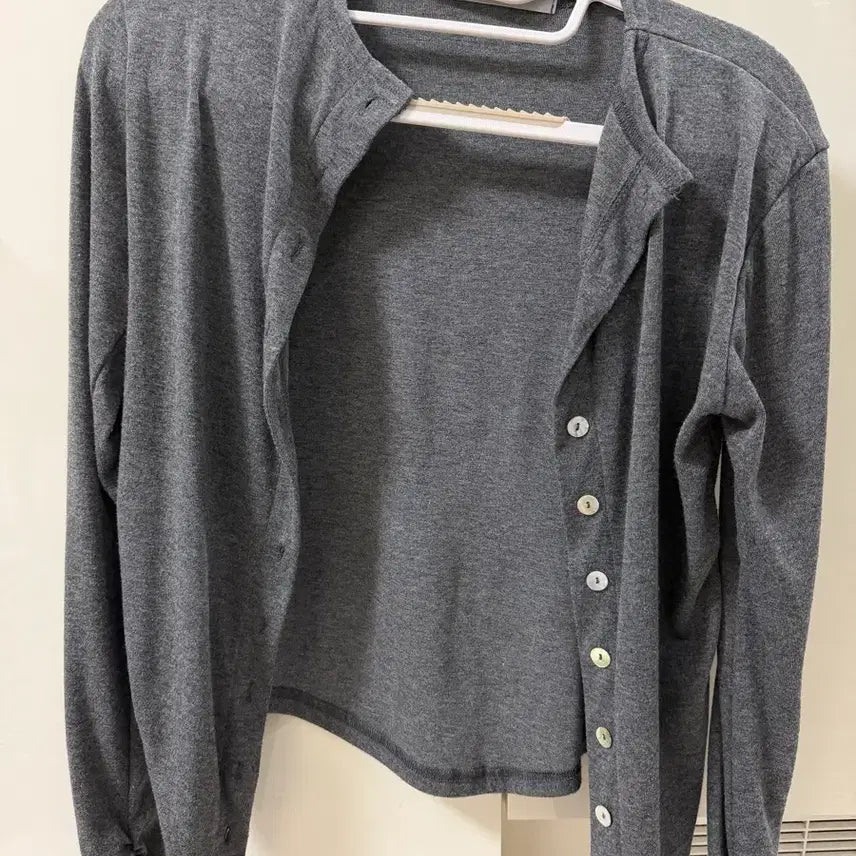 [BUNJANG] DURUGI Shirring Cardigan Charcoal / 더기 믹스 버튼 셔링 가디건