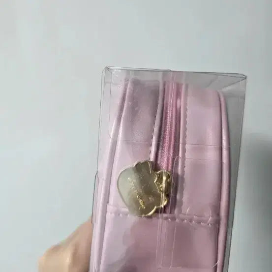 [BUNJANG] Hello Kitty Quilted Pouch / 헬로키티 문방구 한정 퀄트 파우치