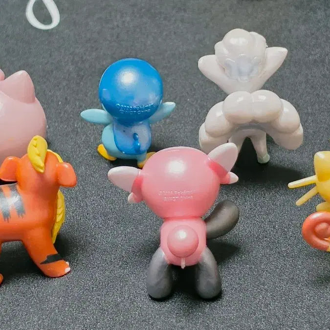 [BUNJANG] Pokemon Holiday Calendar Figure Bundle Set / 포켓몬스터 포켓몬 홀리데이 캘린더 피규어 6개 일괄