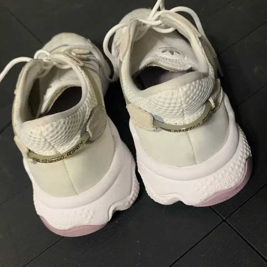 [SOLD OUT] 아디다스 오즈위고 화이트 운동화