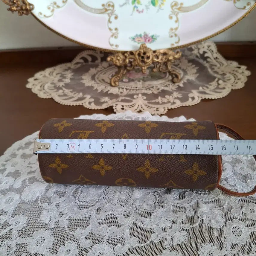 [BUNJANG] Louis Vuitton Cylindrical Pouch / 루이비통 파우치