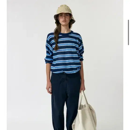 [BUNJANG] Nothing Written Stripe Round Knit Blue / 낫띵리튼 스트라이프 라운드 니트 블루
