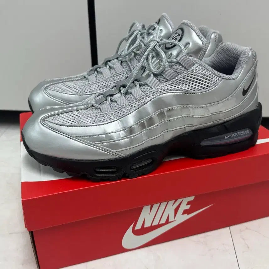 [BUNJANG] Nike Air Max 95 Big Bubble Metallic Silver / [1회 착용]나이키 에어맥스95 빅 버블 메탈릭 실버 290