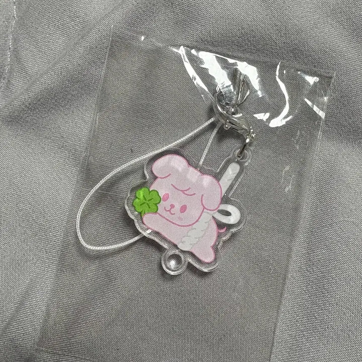 [BUNJANG] TXT Yeonjun POB Pink Perfim Keyring / 4/4 팬미팅 특전 핑크 퍼핌 키링