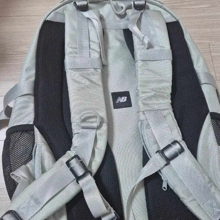 [BUNJANG] New Balance Backpack 28L / 뉴발란스 백팩 팝니다