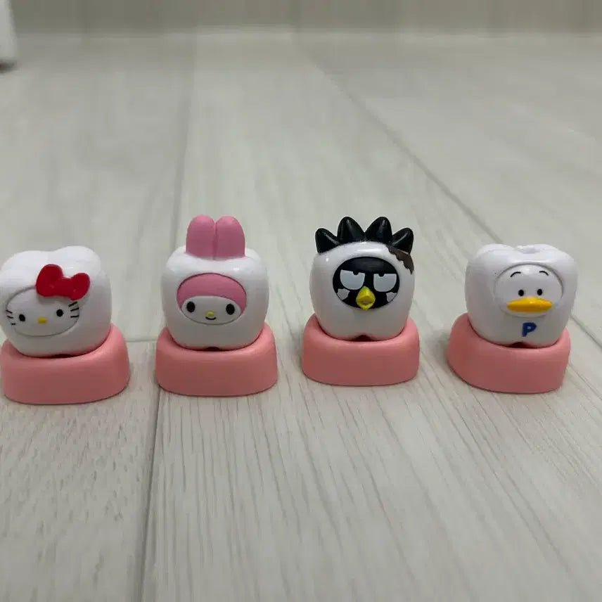 [BUNJANG] Sanrio Tooth Gacha Bundle Set / 산리오 이빨 가챠