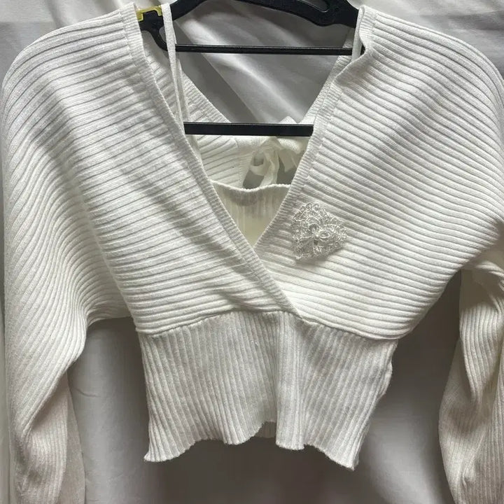 [BUNJANG] Grl Knit Blouse / Grl 그레일 스나계 걸리 니트 블라우스 티 양지뢰