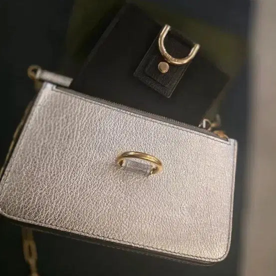 [BUNJANG] Burberry Silver Chain Crossbody Mini Bag / 버버리 은색 체인 크로스백