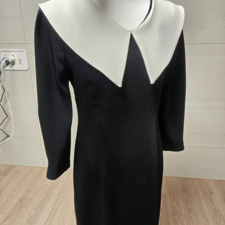 [BUNJANG] The J Double Button-Collar Black Long Dress / (더블제이) 빅카라 블랙 원피스 (새상품)