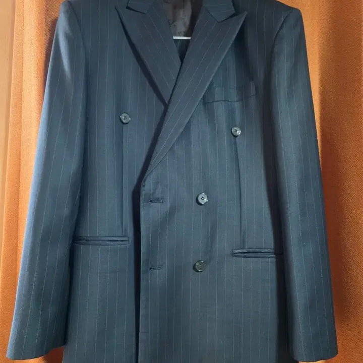 [BUNJANG] JJ Republic Striped Double-Breasted Suit Set / JJ Republic 스트라이프 더블 브레스트 정장세트