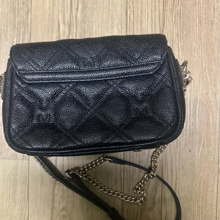 [BUNJANG] Metrociti Quilting Shoulder Bag / 메트로시티 퀄링 숄더백