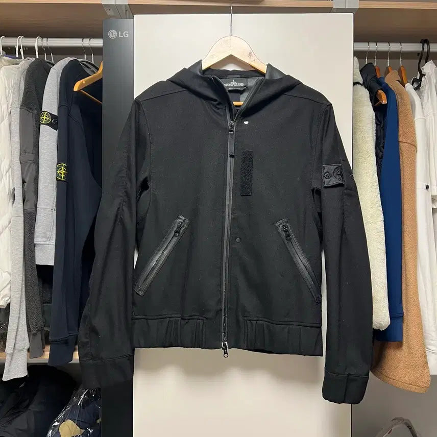 [BUNJANG] Stone Island Shadow Project Softshell Jacket / [S]스톤아일랜드 쉐도우프로젝트 소프트쉘 자켓