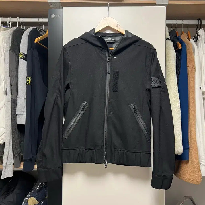 [BUNJANG] Stone Island Shadow Project Softshell Jacket / [S]스톤아일랜드 쉐도우프로젝트 소프트쉘 자켓