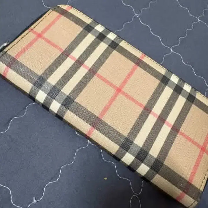 [BUNJANG] Burberry Check Pattern Long Wallet / 버버리 체크 패턴 장지갑