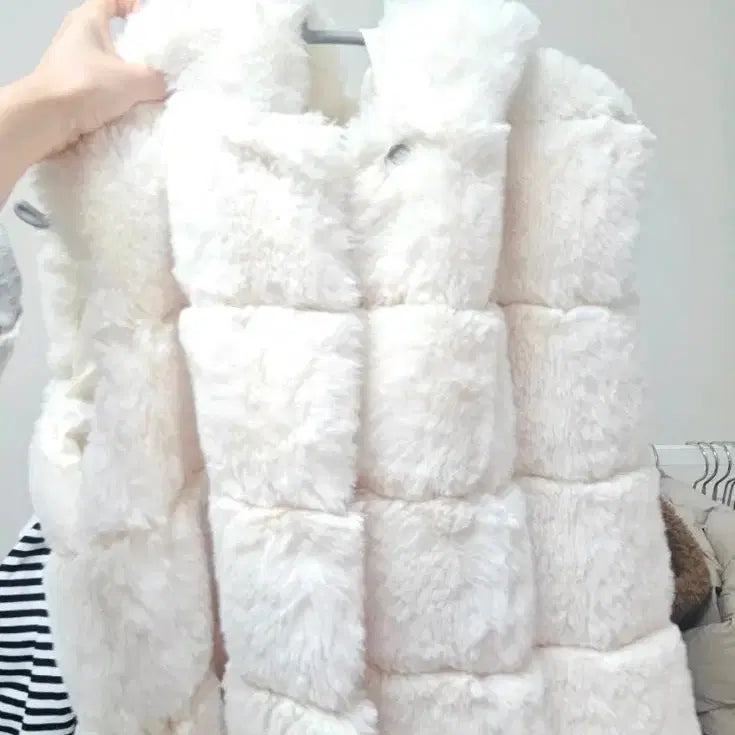 [BUNJANG] Ivory Faux Fur Vest S / 아이보리 퍼 조끼 S