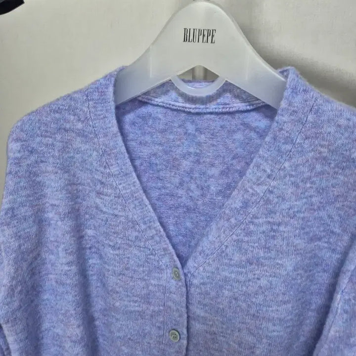 [BUNJANG] V-Neck Button Detail Cardigan / 가디건