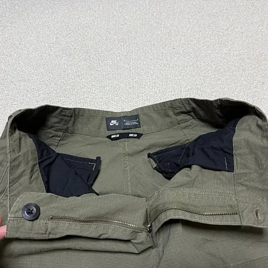 [SOLD OUT] 나이키 SB 카고 바지 남성용 32인치