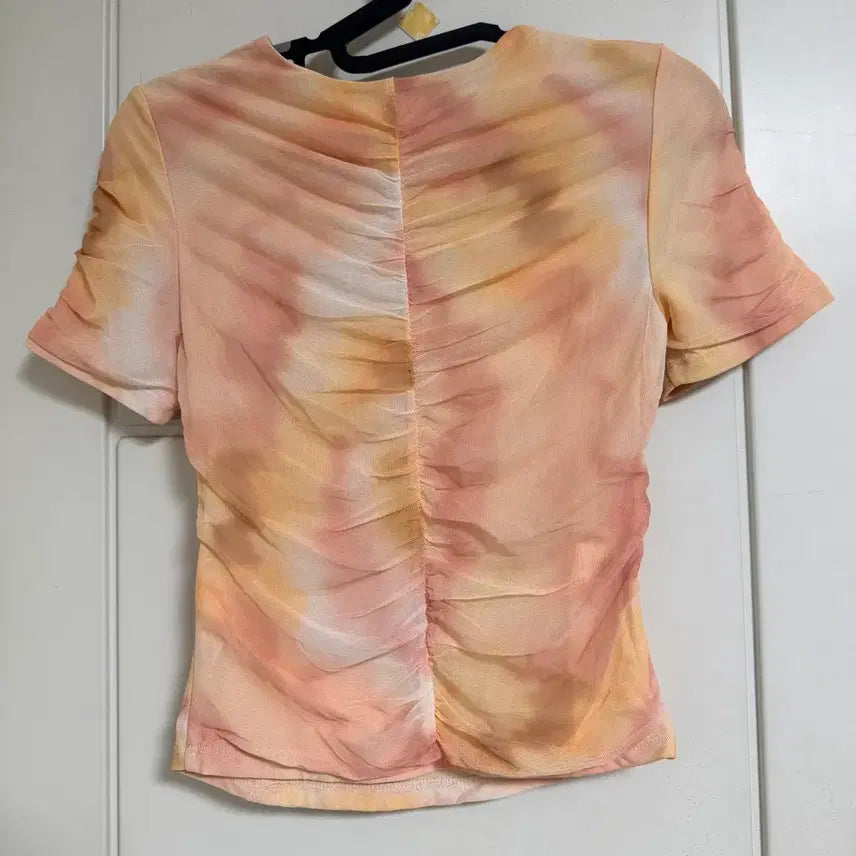 [BUNJANG] H&amp;M Tie-Dye Shirring Short-Sleeve T-Shirt / H&amp;M 타이다이 셔링 반팔 티