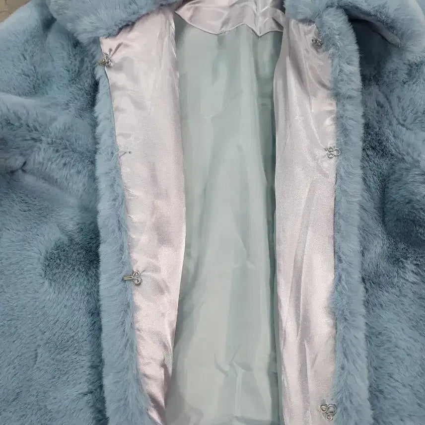[BUNJANG] Light Blue Faux Fur Jacket / 하늘색 퍼 자켓 (인조)