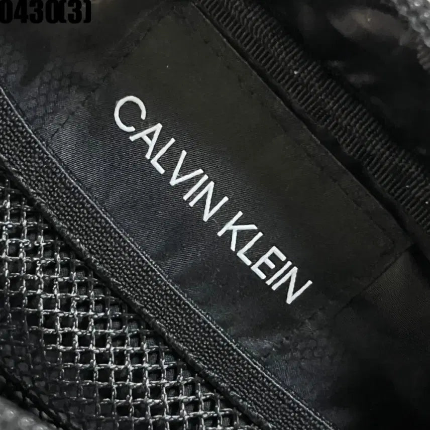 [BUNJANG] Calvin Klein Black Hip Pack Waist Bag / 캘빈클라인 블랙 힙색 웨이스트백 0430