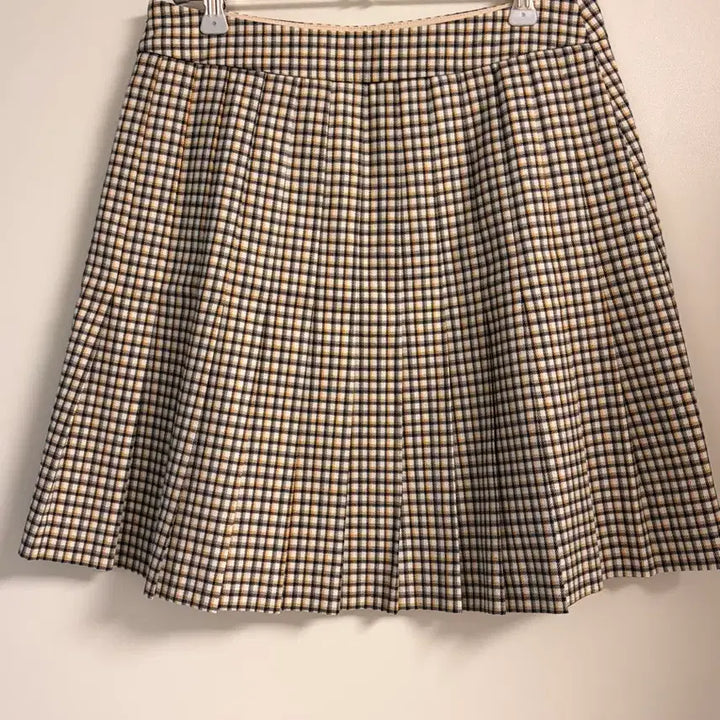 [BUNJANG] LIST Check Pleated Mini Skirt / LIST 리스트 체크 플리츠 미니스커트