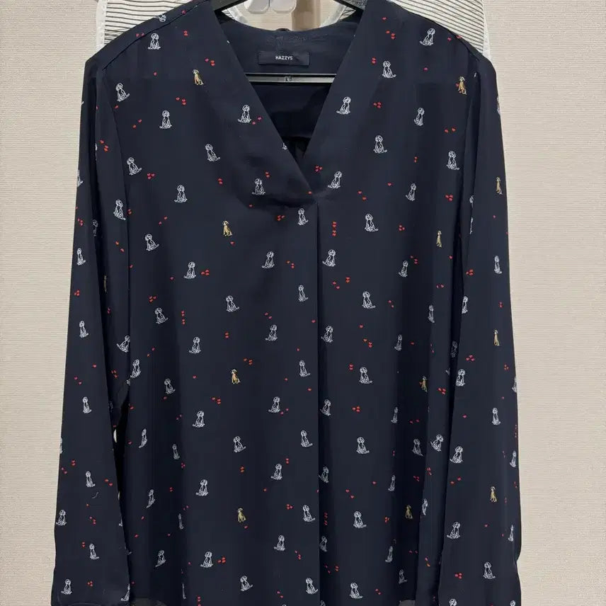 [BUNJANG] Hazzys Navy Blouse Size 90 / 헤지스 블라우스 90사이즈