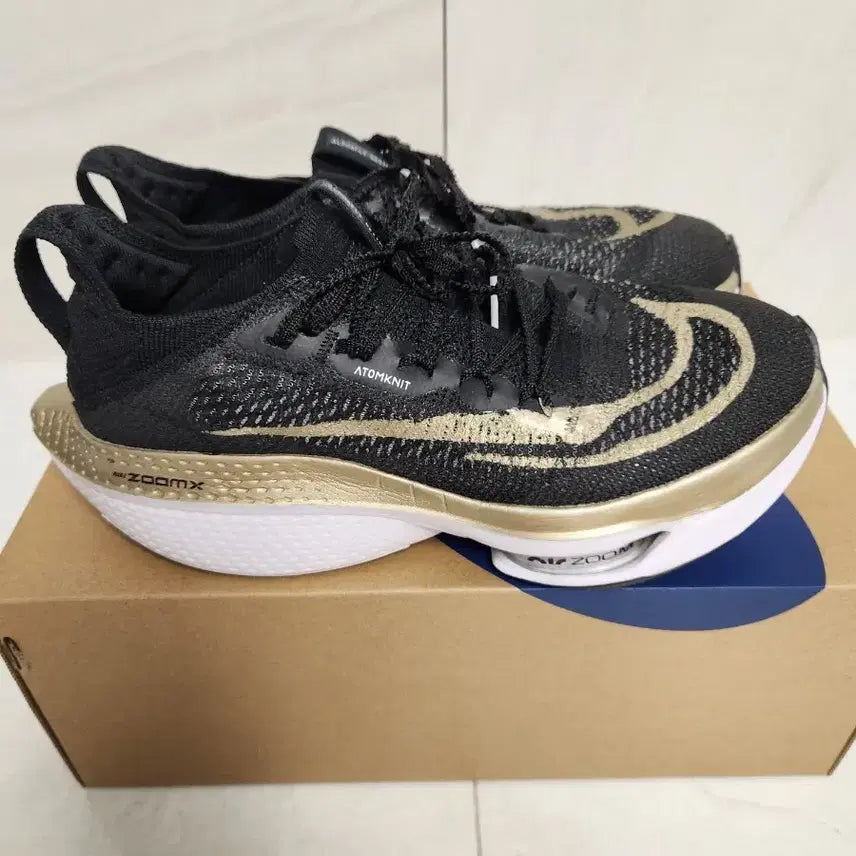 [BUNJANG] Nike Air Zoom Alphafly NEXT% 2 Running Shoes / 나이키 알파플라이2 275 블랙 메탈릭골드