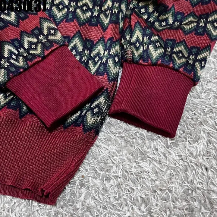 [BUNJANG] Underwood V-Neck Pattern Knit / 언더우드 브이넥 패턴 니트 0430