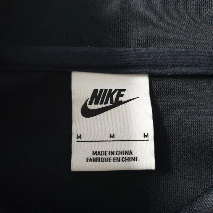 [BUNJANG] Nike Training Jacket Black White Swoosh Logo Polyester / [무료배송] Nike 트레이닝 자켓
